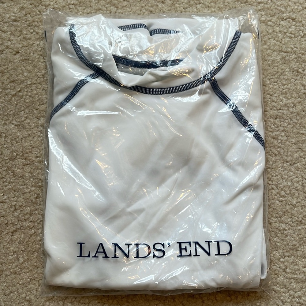 NWT Land’s End rash guard - little boys’ L (7)